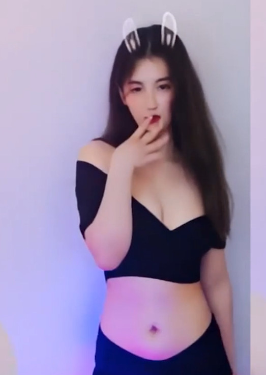 [主播]网易CC直播3388小艾定制内衣舞蹈7分21