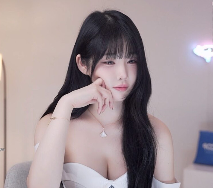 BJ韩佳恩（BJ한갱）2025年8月直播热舞视频合集下载【64V/16.1G】